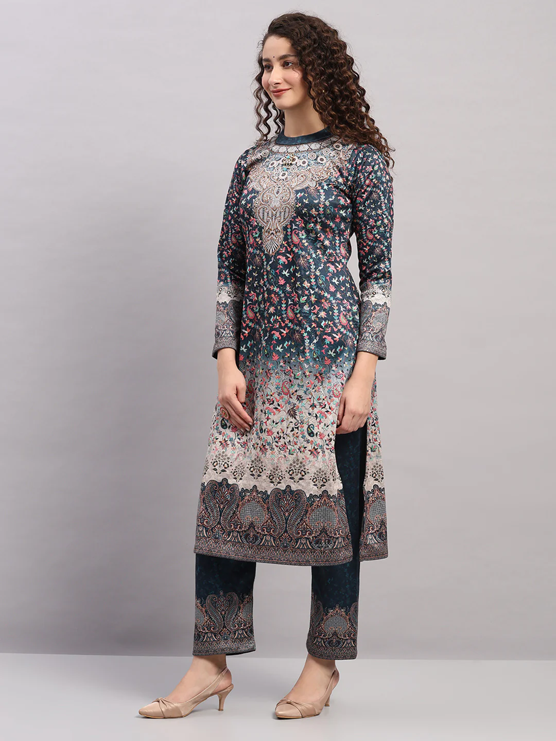 Women Blue Printed Round Neck Full Sleeve Kurti Set for Winter - Image 3