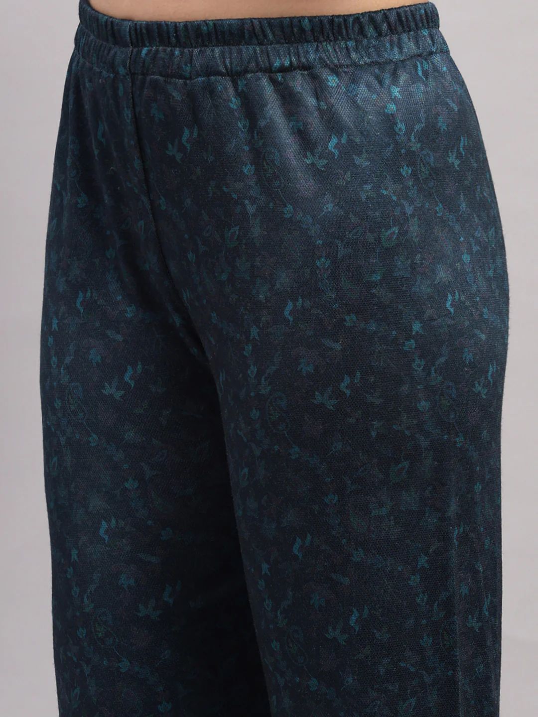 Women Blue Printed Round Neck Full Sleeve Kurti Set for Winter - Image 8