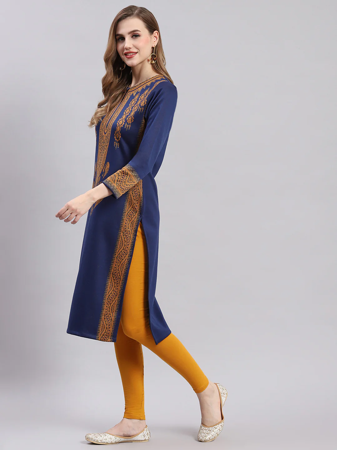 Women Blue Printed Round Neck Full Sleeve Kurtis - Image 4