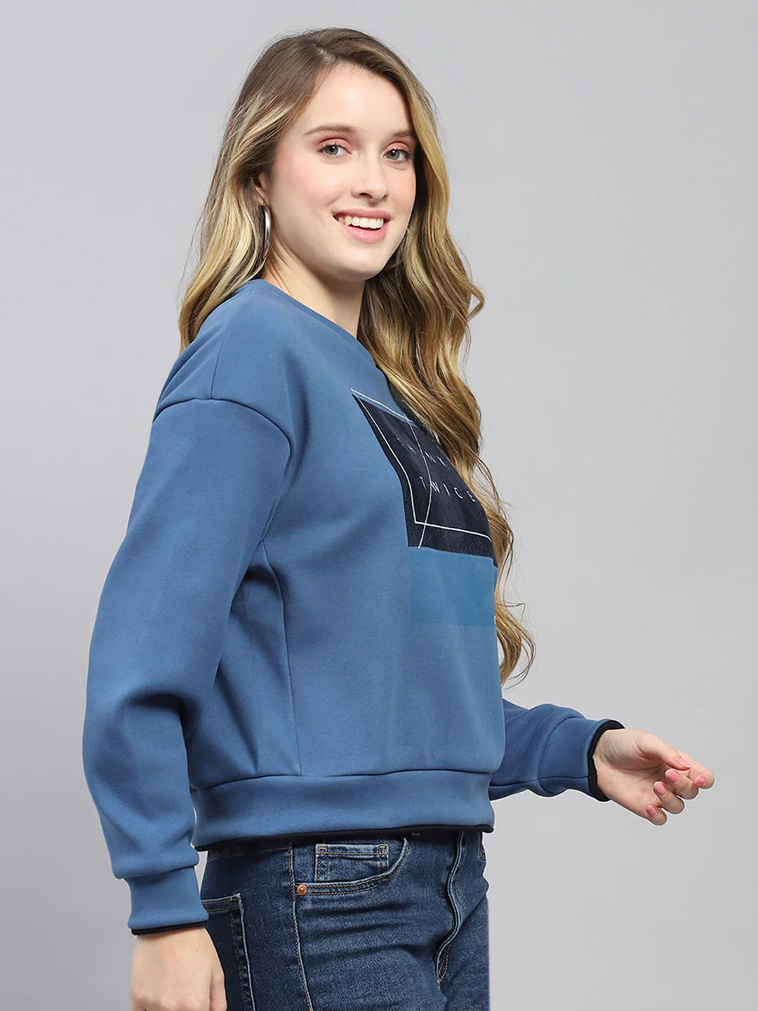 Women Blue Printed Round Neck Full Sleeve Sweatshirt - Image 4