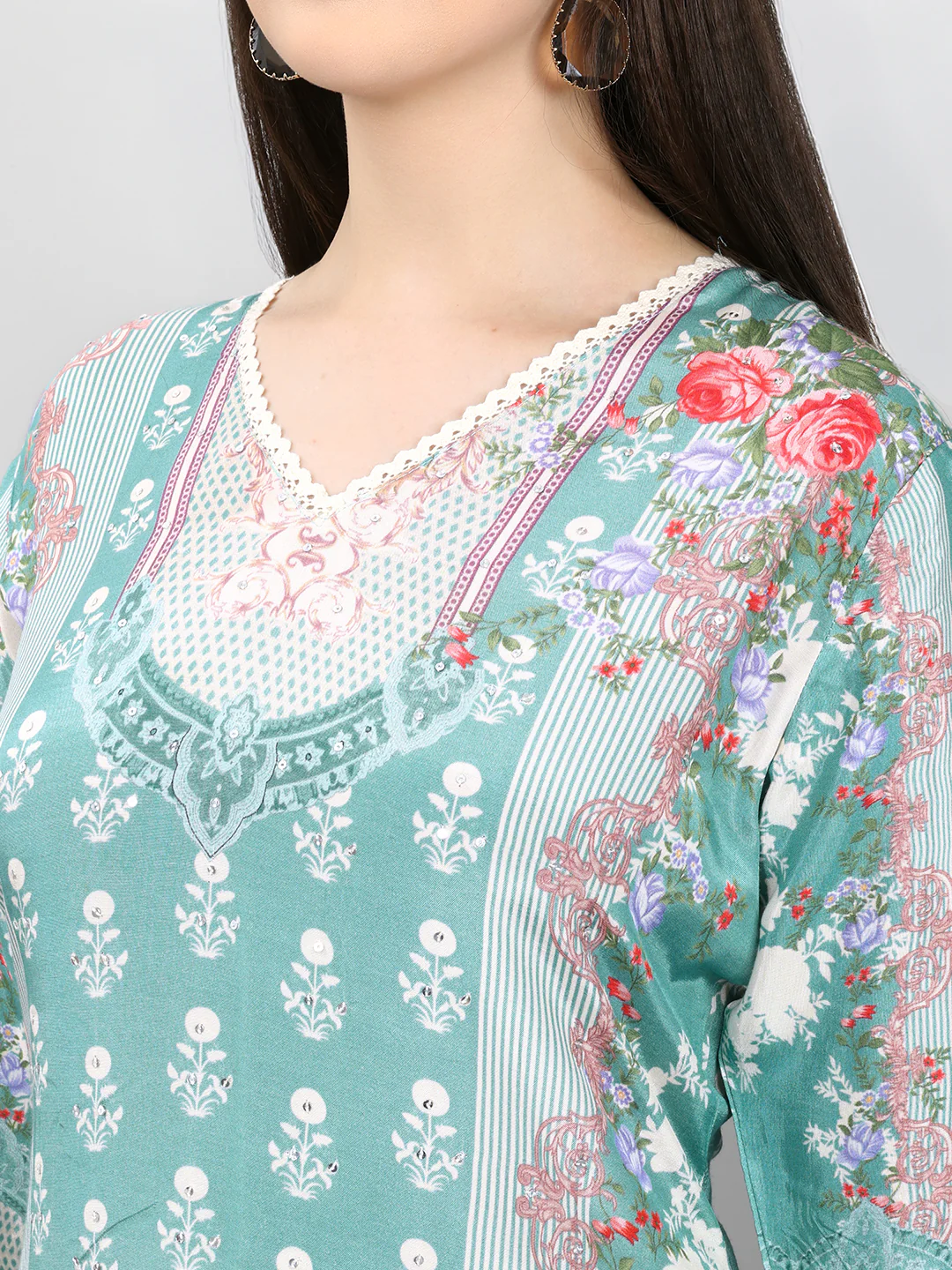 Women Blue Printed V Neck 3/4th Sleeve Kurti - Image 5