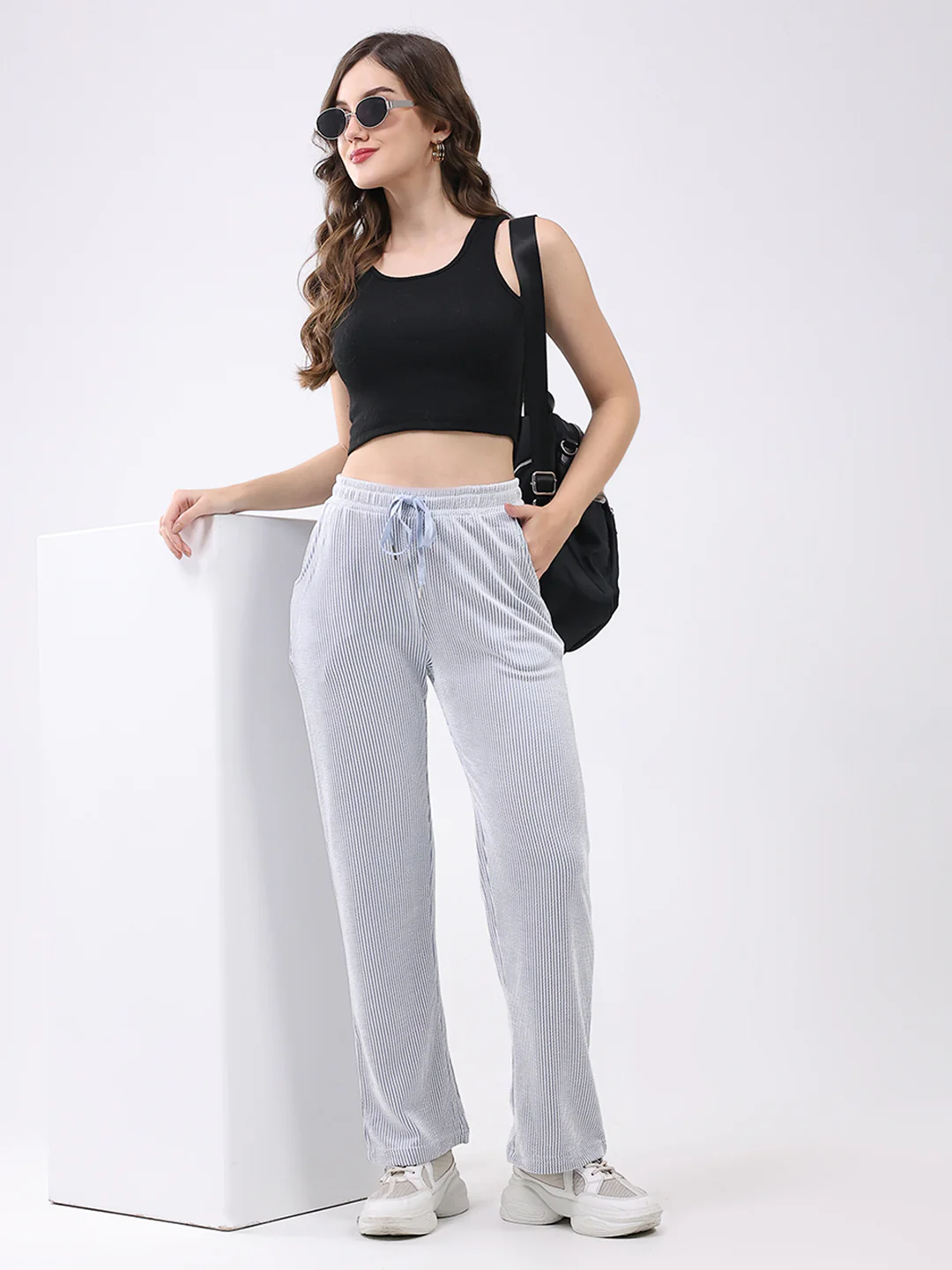 Women Blue Self Design Regular Fit Winte Lower - Image 2