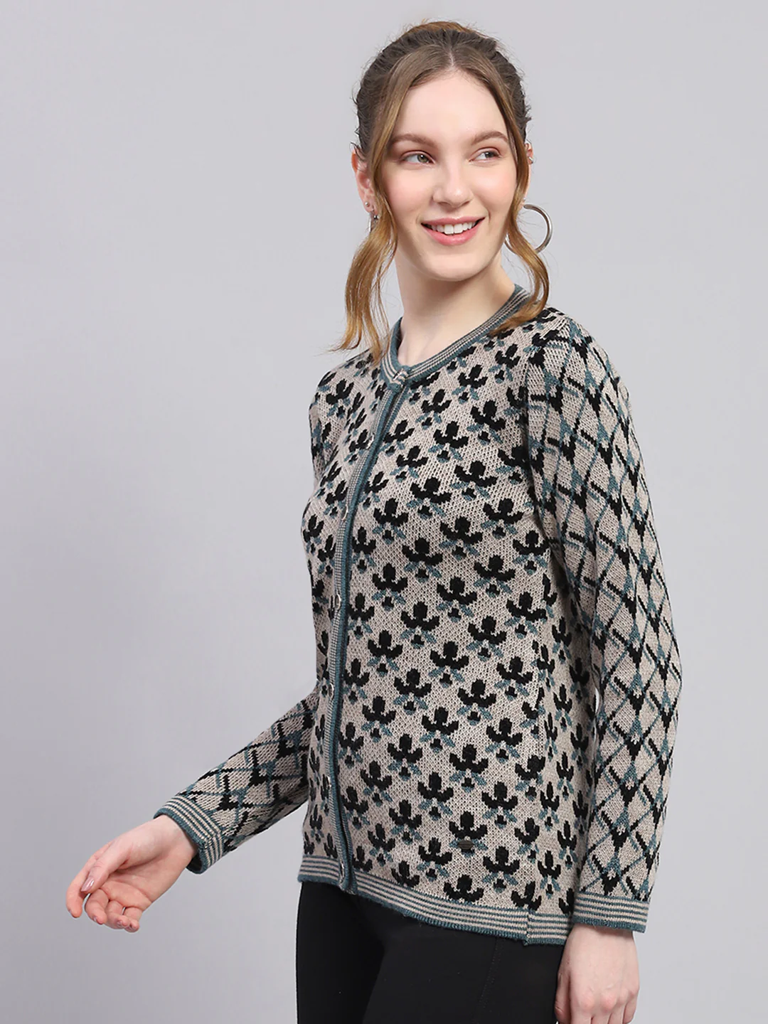 Women Blue Self Design Round Neck Full Sleeve Cardigan - Image 3