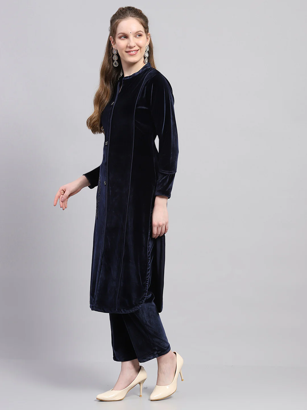 Women Blue Self Design Round Neck Full Sleeve Kurti Set - Image 4
