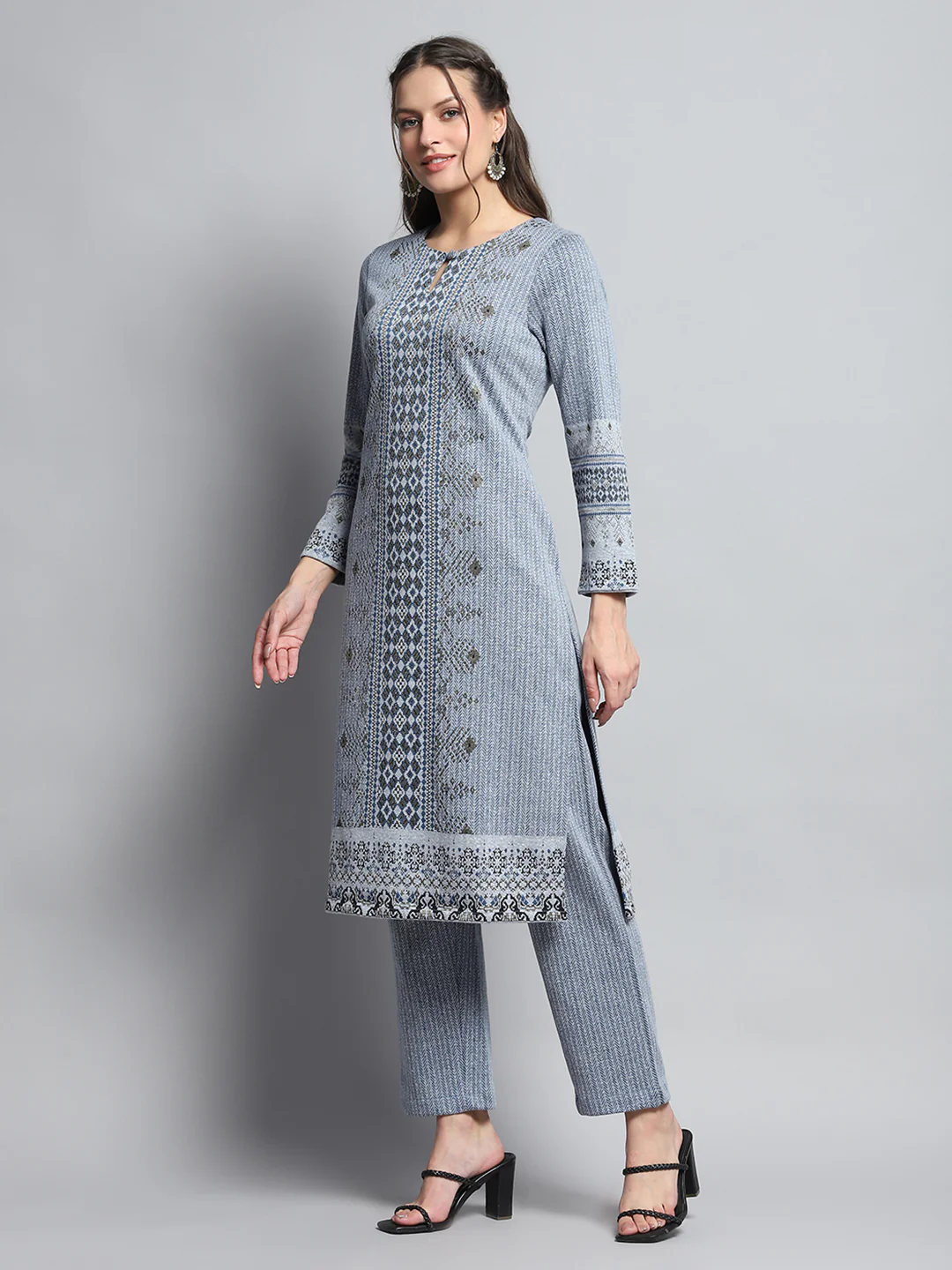 Women Blue Self Design Round Neck Full Sleeve Kurti Set for Winter - Image 3