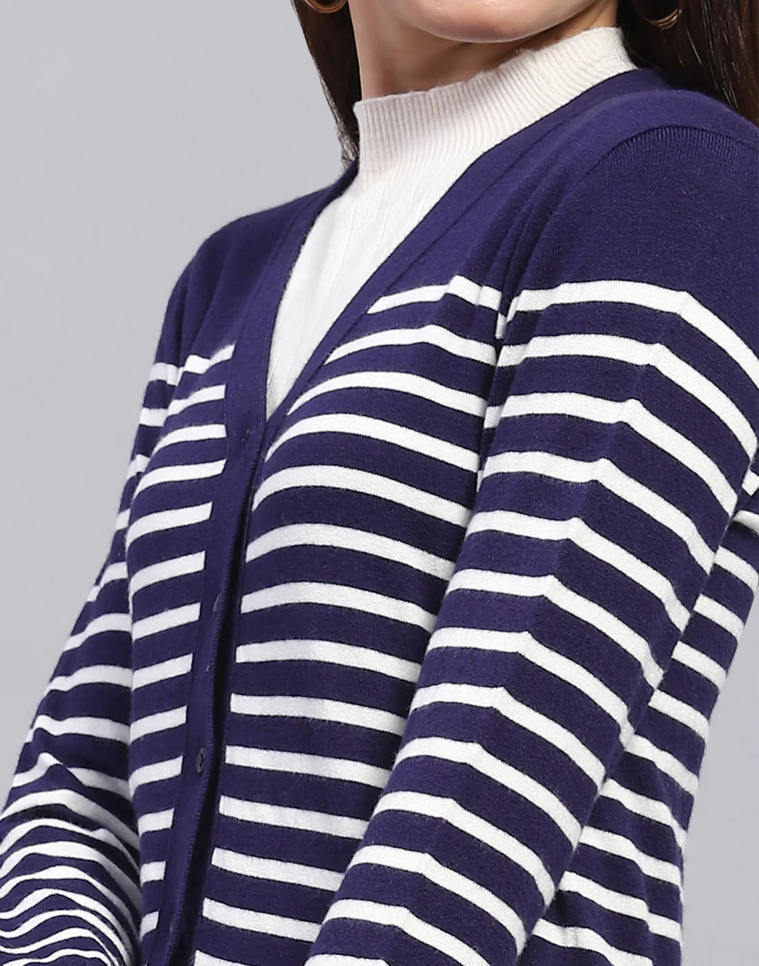 Women Blue Self Design V Neck Full Sleeve Cardigan - Image 6