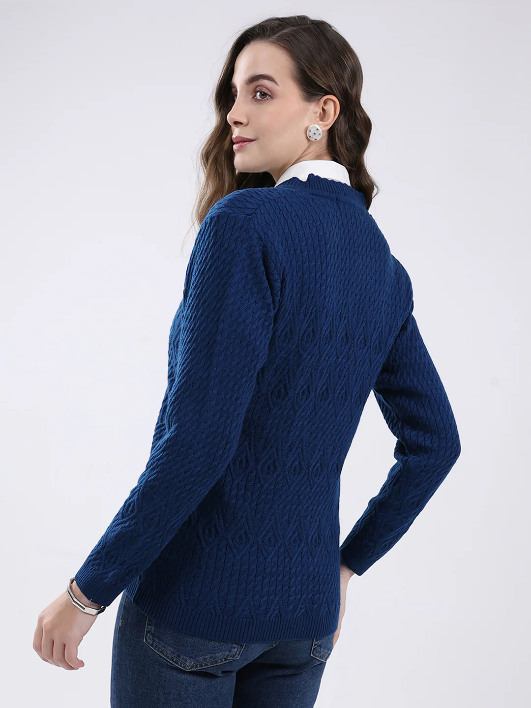 Women Blue Self Design V Neck Full Sleeve Cardigan - Image 5