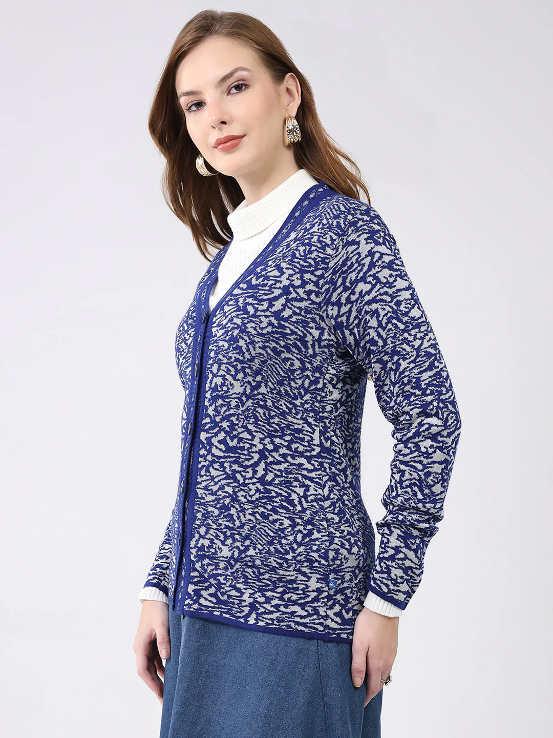 Women Blue Self Design V Neck Full Sleeve Cardigan - Image 3