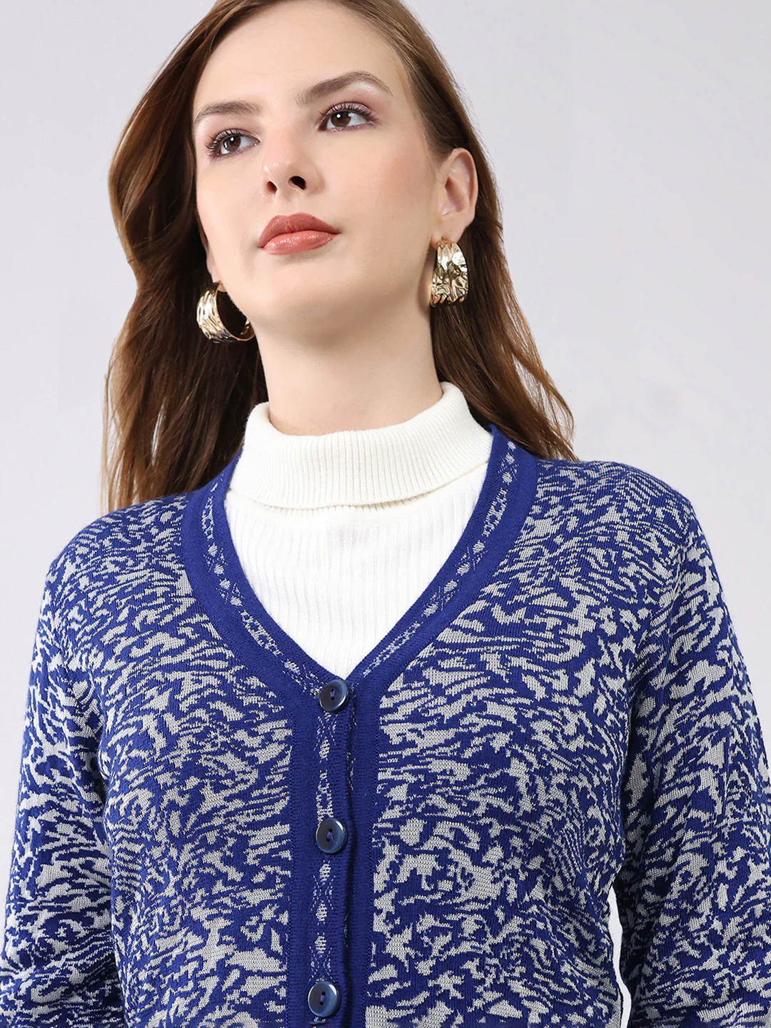 Women Blue Self Design V Neck Full Sleeve Cardigan - Image 6