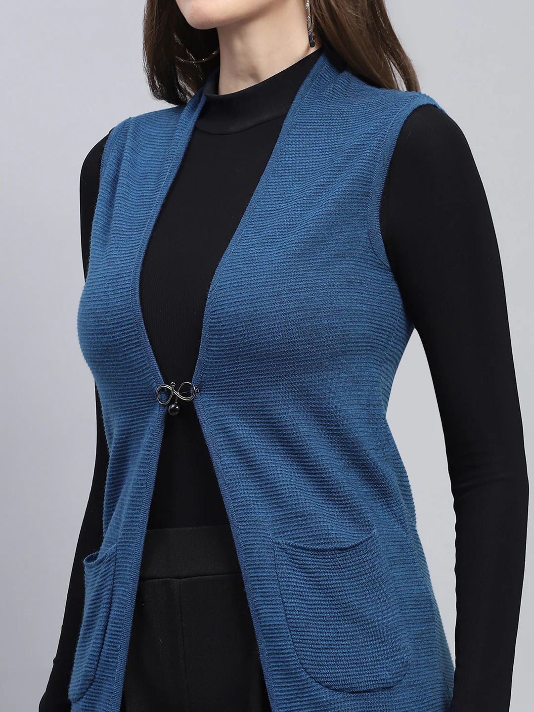 Women Blue Self Design V Neck Sleeveless Cardigan - Image 6