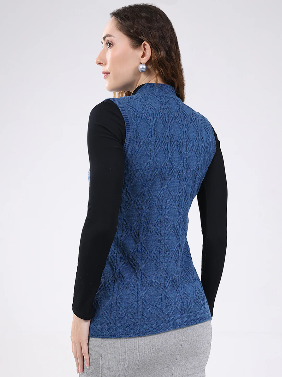 Women Blue Self Design V Neck Sleeveless Cardigan - Image 5