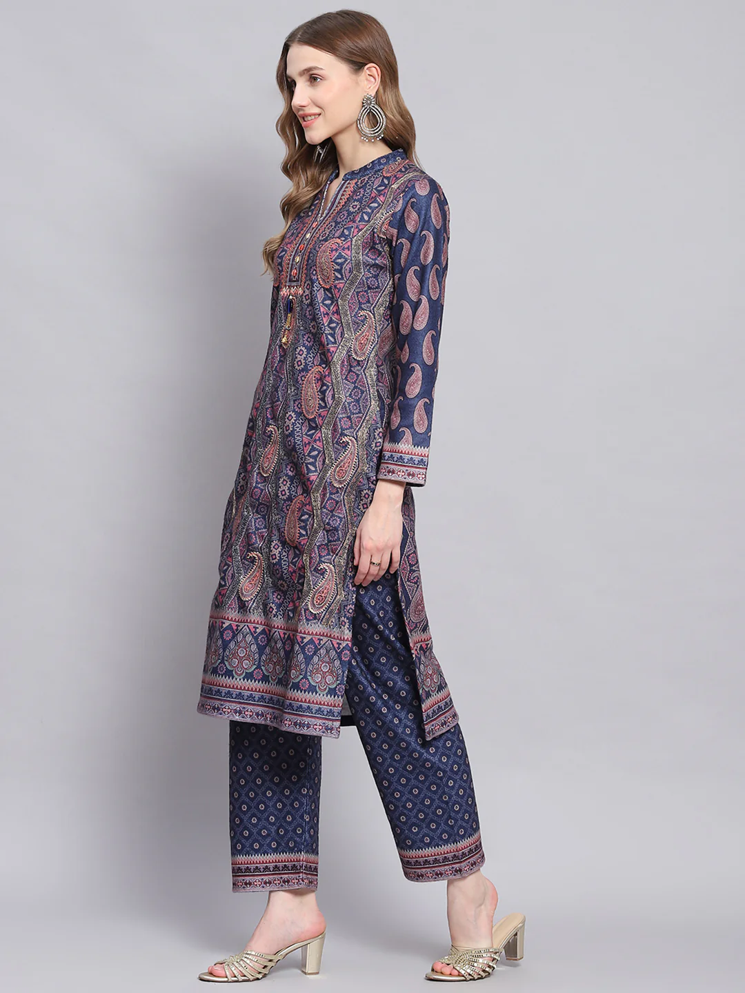 Women Blue Self Design Mandarin Collar Full Sleeve Kurtis Set - Image 3