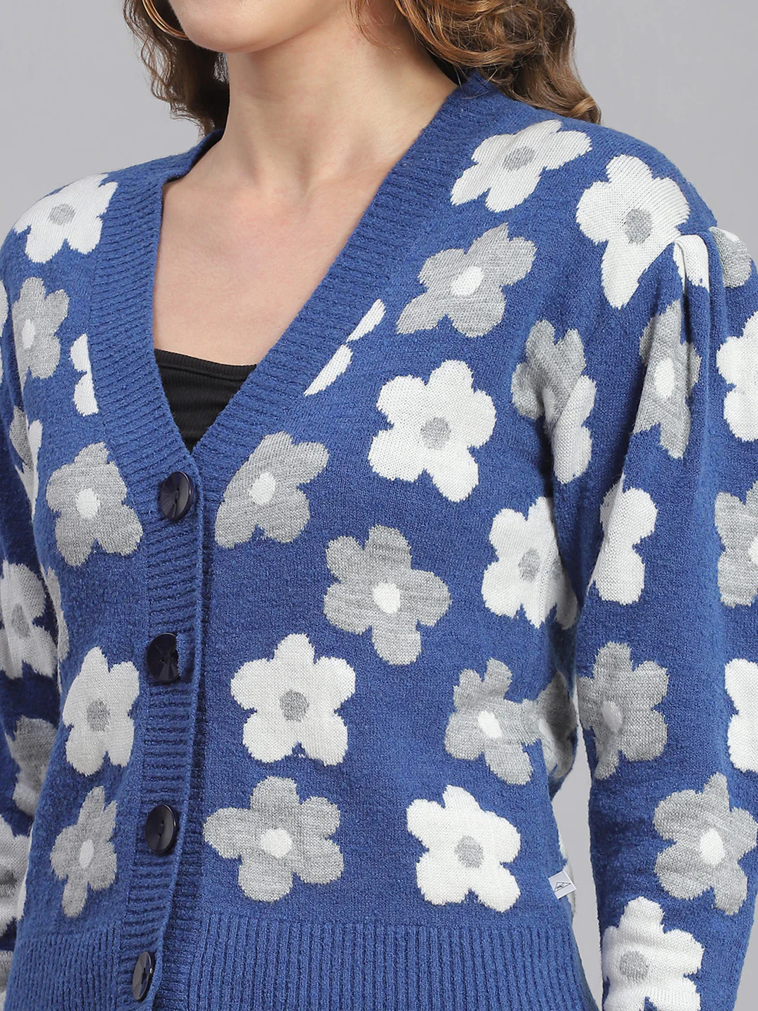 Women Blue Self Design V Neck Full Sleeve Cardigans - Image 7