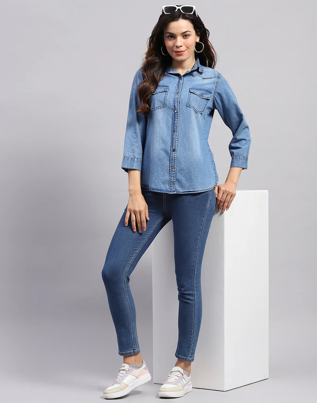 Women Blue Solid Collar 3/4 Sleeve Top - Image 2