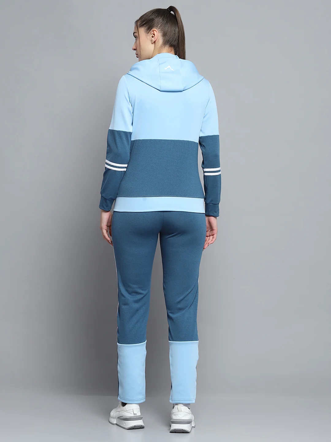 Rock.it Women Blue Solid Hooded Full Sleeve Tracksuit - Image 5