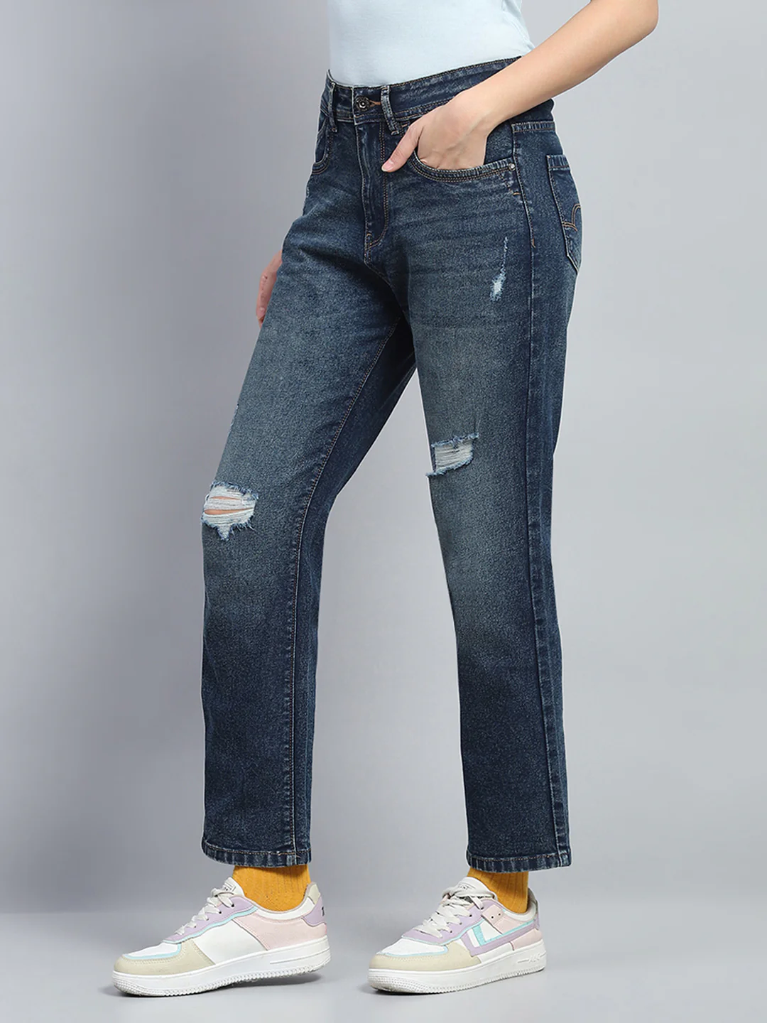 Women Blue Solid Mild Distressed Straight Fit Denim - Image 3