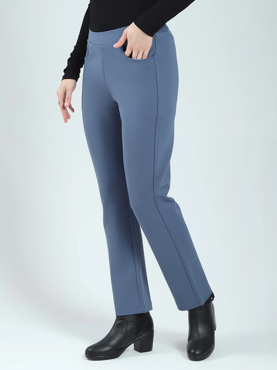 Women Blue Solid Regular Fit Jegging - Image 3