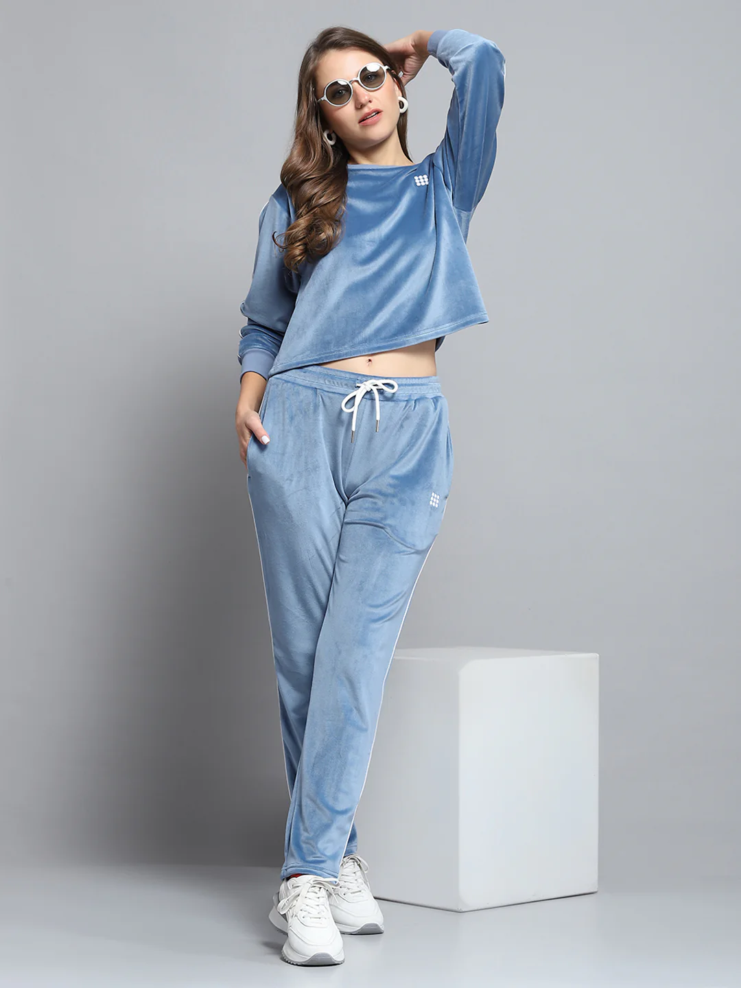 Rock.it Women Blue Solid Round Neck Full Sleeve Tracksuit - Image 2