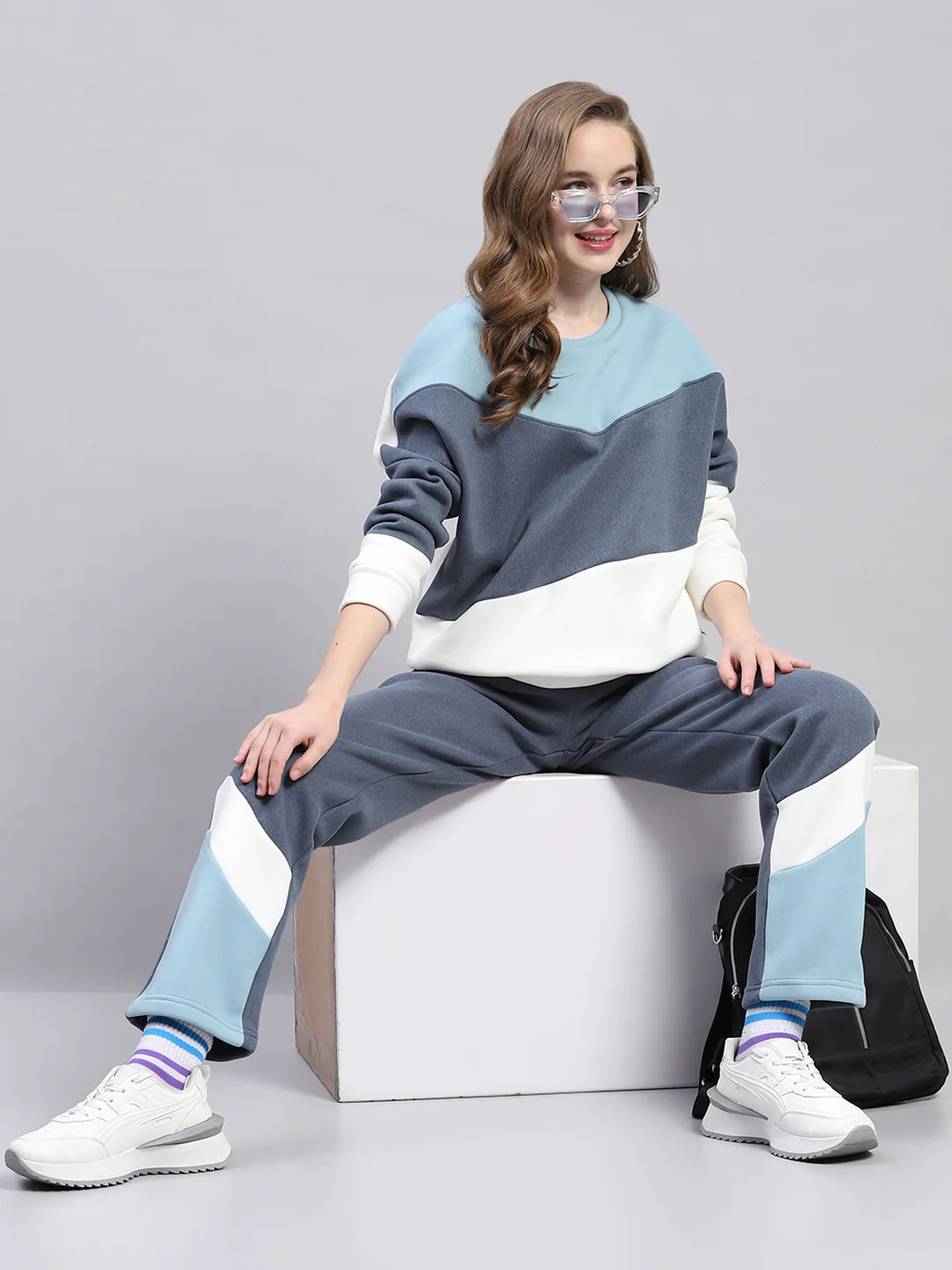 Women Blue Solid Round Neck Full Sleeve Tracksuit - Image 2