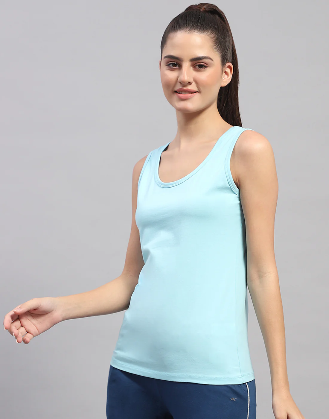 Women Blue Solid Round Neck Sleeveless Top - Image 3