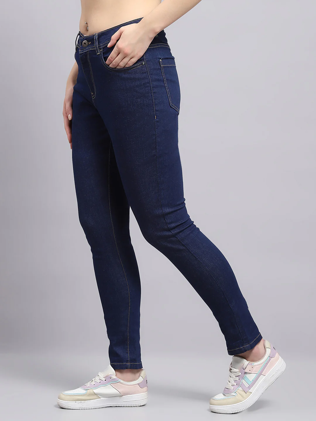 Women Blue Solid Slim Fit Denim - Image 3