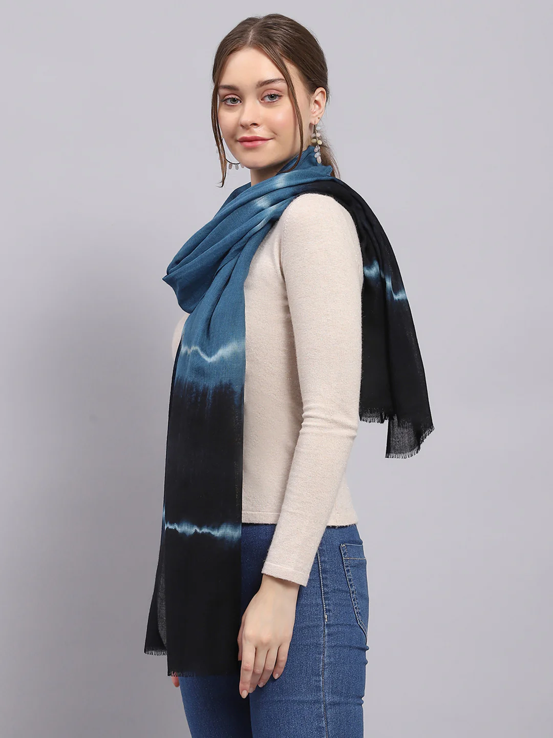 Women Blue Solid Stole - Image 4