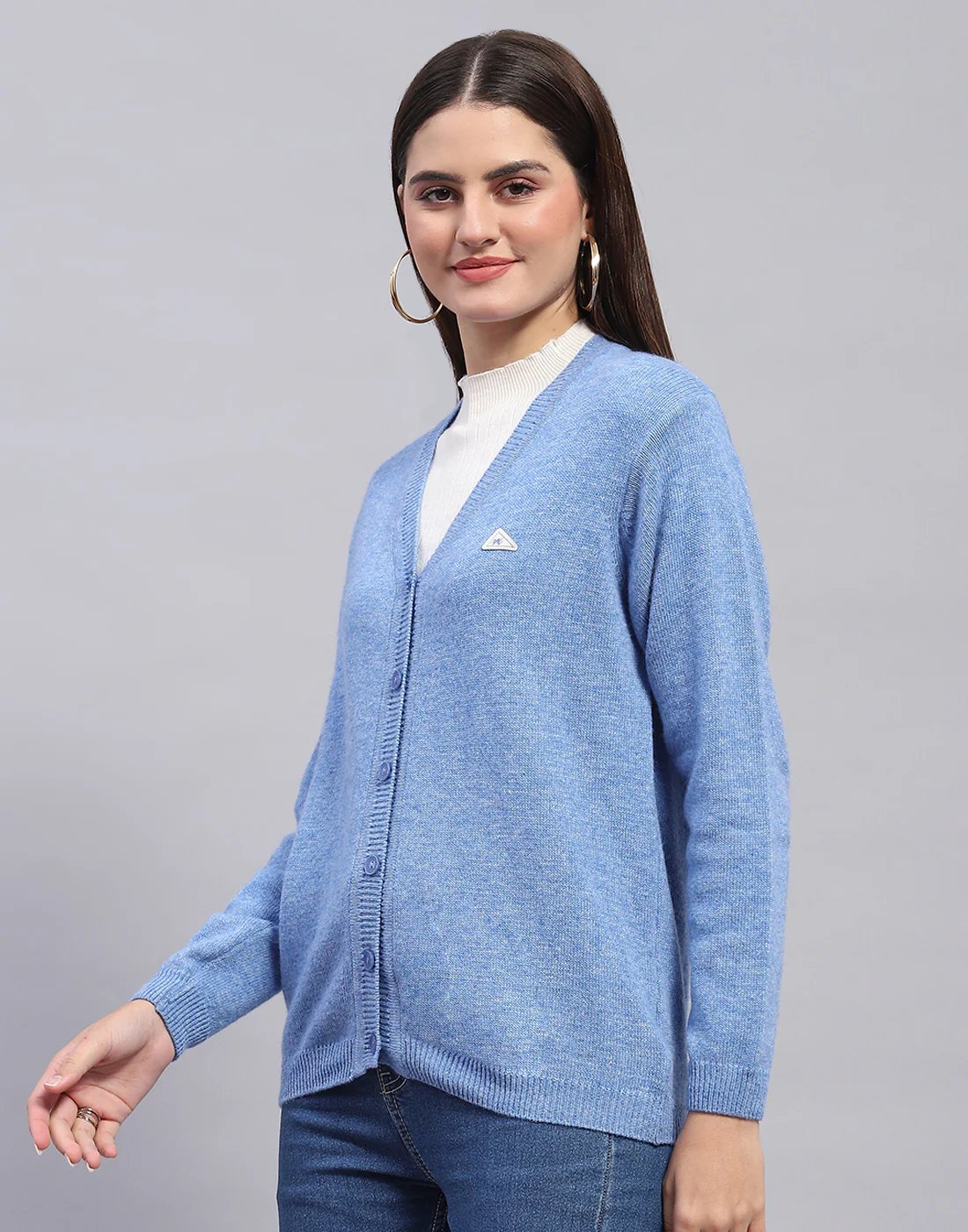 Women Blue Solid V Neck Full Sleeve Cardigan - Image 3