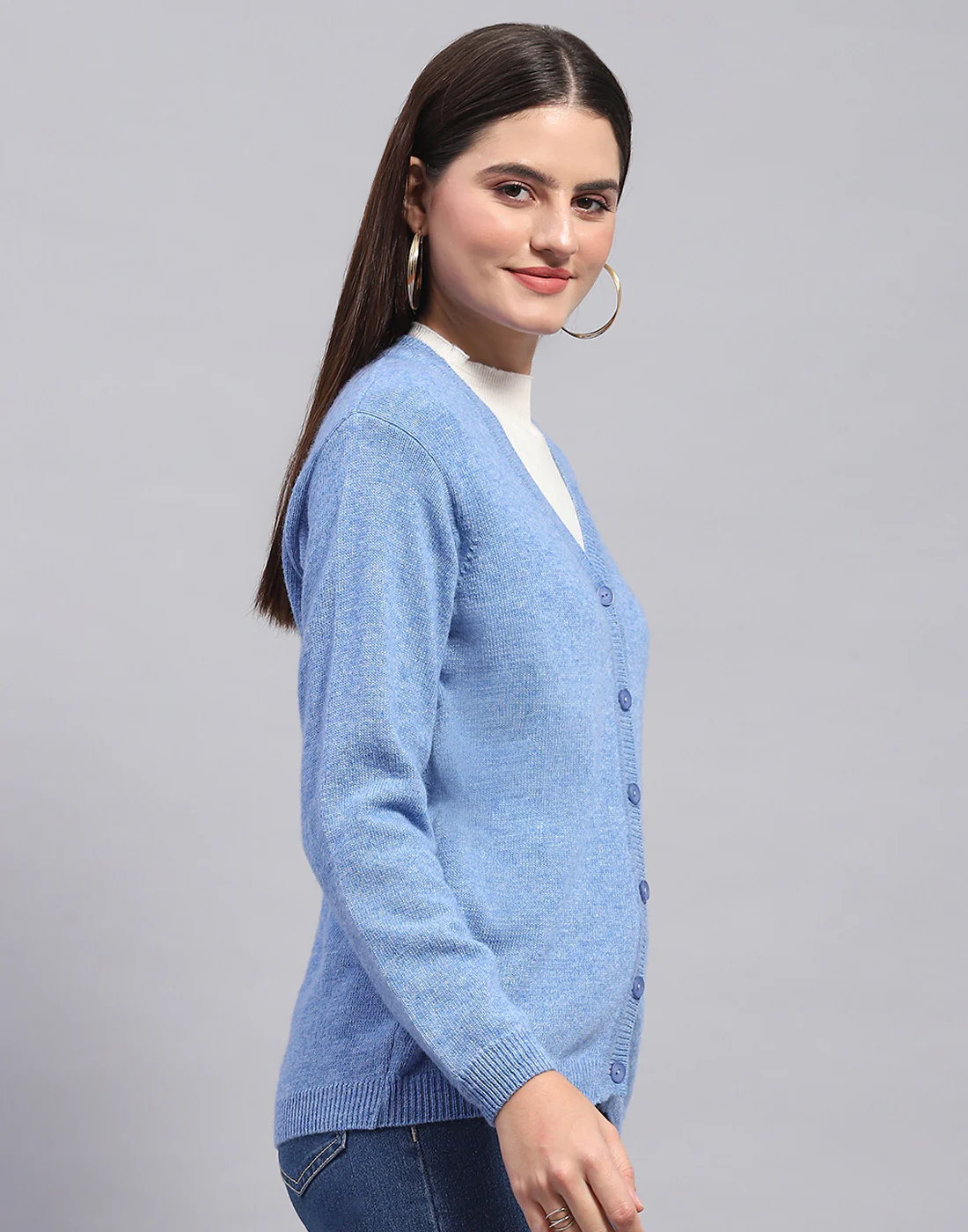 Women Blue Solid V Neck Full Sleeve Cardigan - Image 4