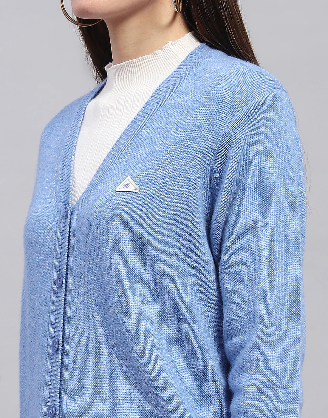 Women Blue Solid V Neck Full Sleeve Cardigan - Image 6