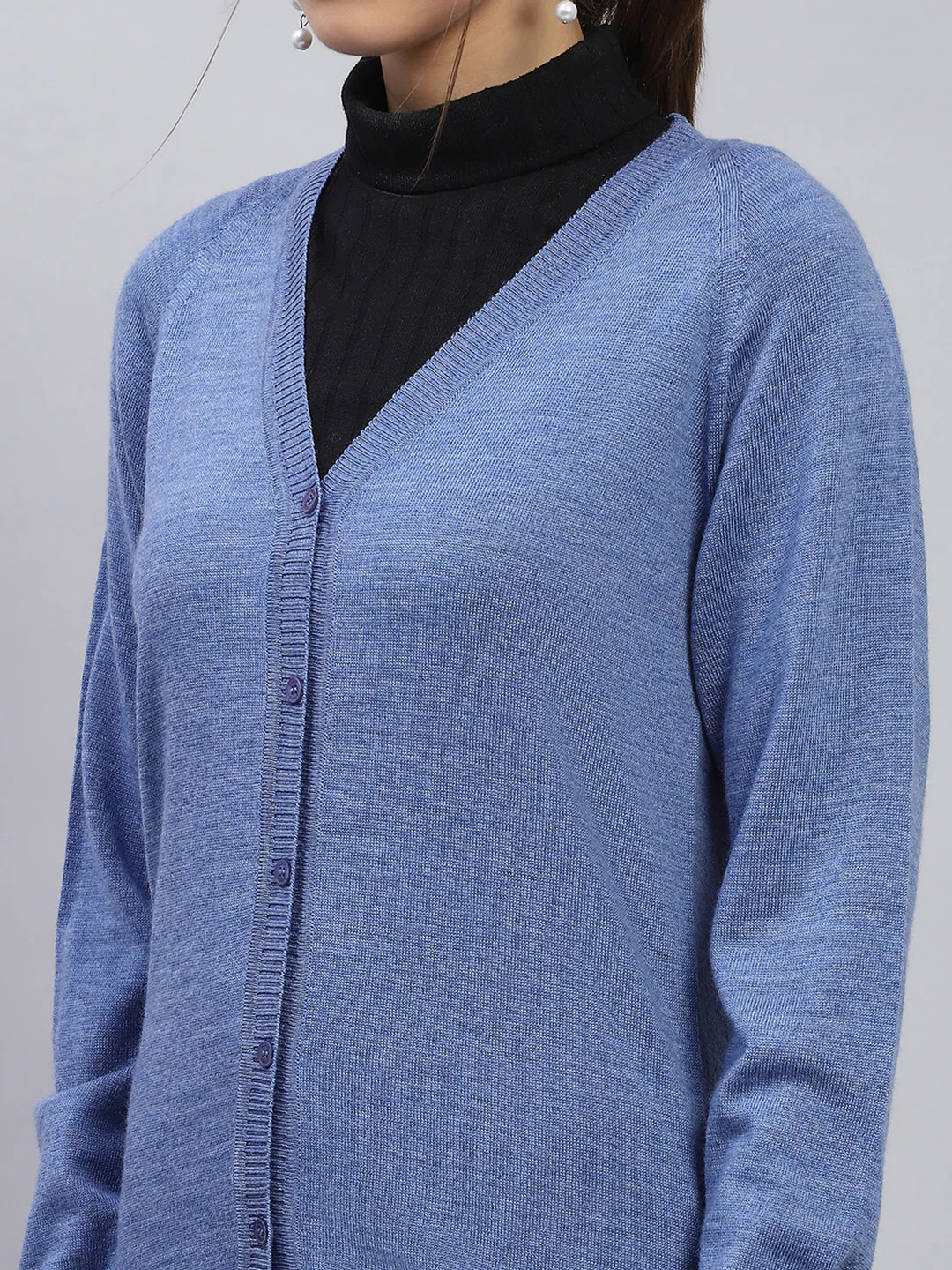 Women Blue Solid V Neck Full Sleeve Cardigan - Image 6