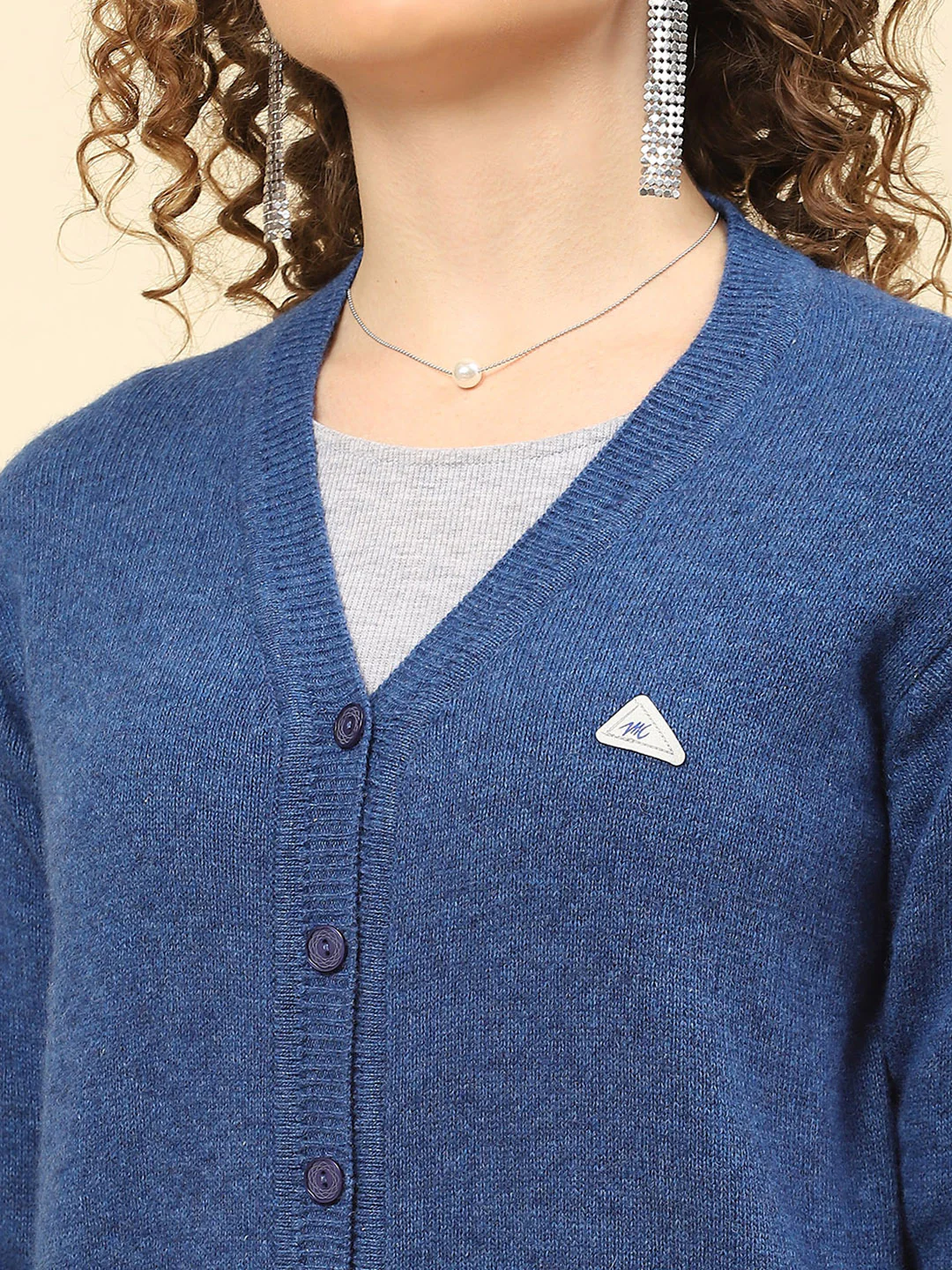 Women Blue Solid V Neck Full Sleeve Cardigan - Image 6