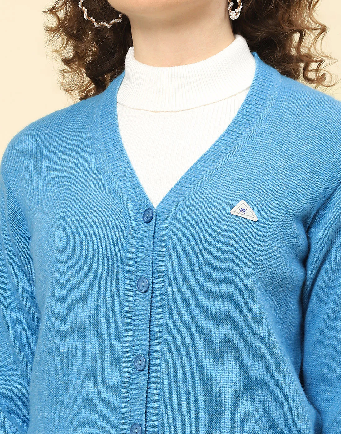 Women Blue Solid V Neck Full Sleeve Cardigan - Image 6
