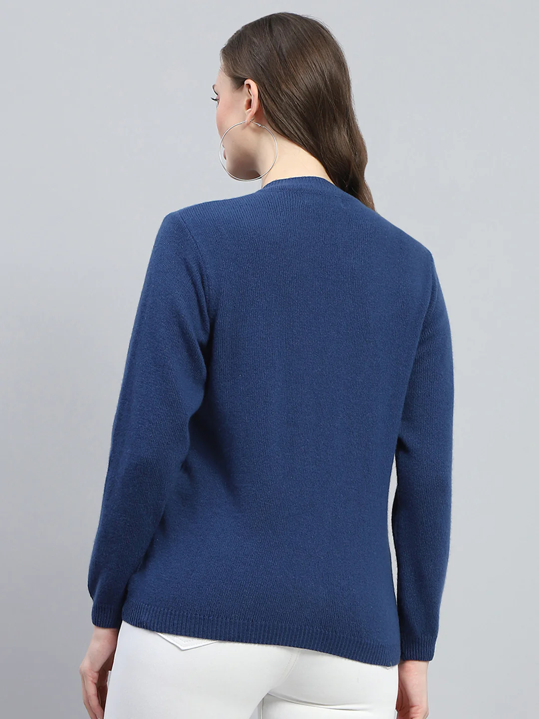 Women Blue Solid V Neck Full Sleeve Cardigan - Image 5
