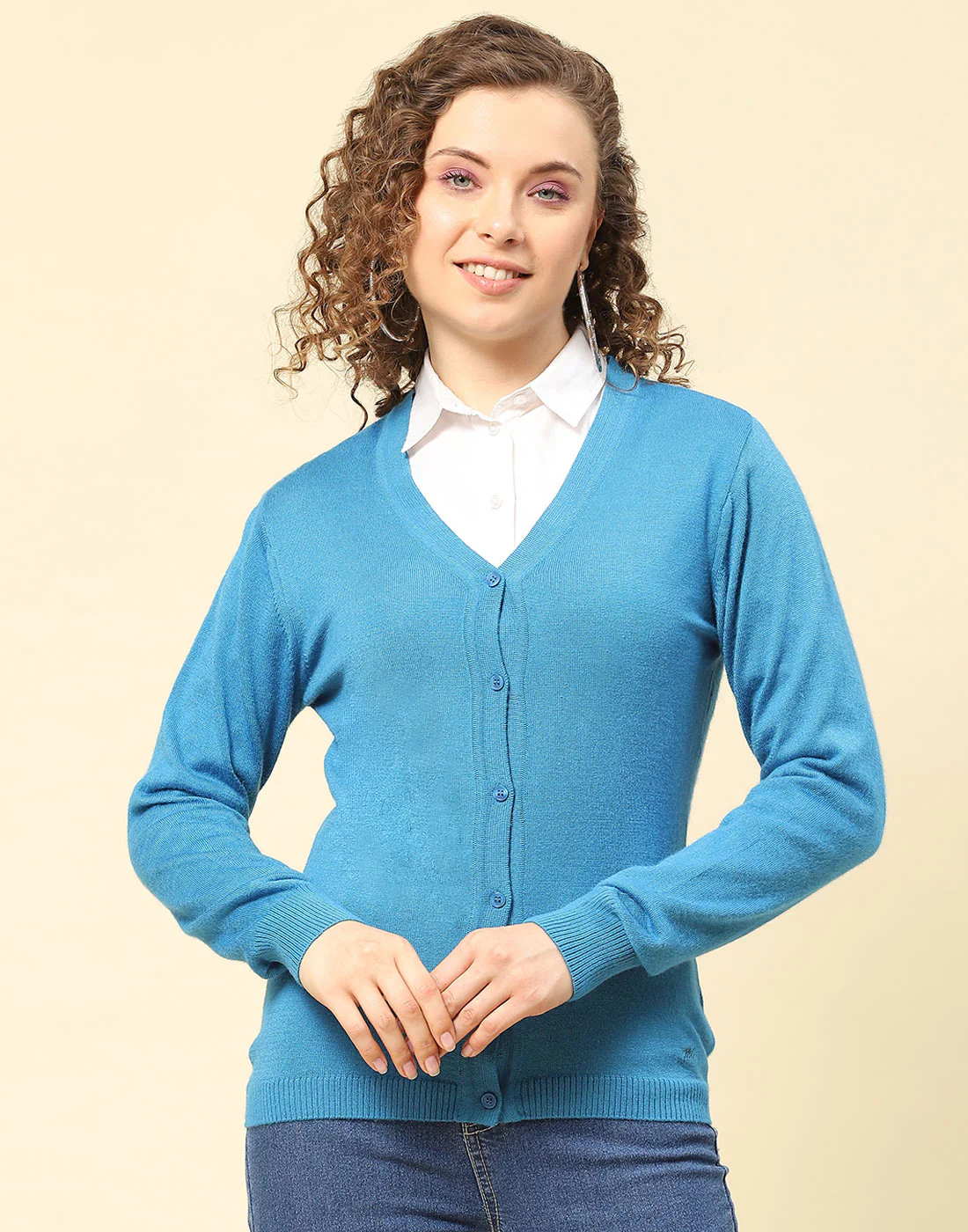 Women Blue Solid V Neck Full Sleeve Cardigan - Image 3