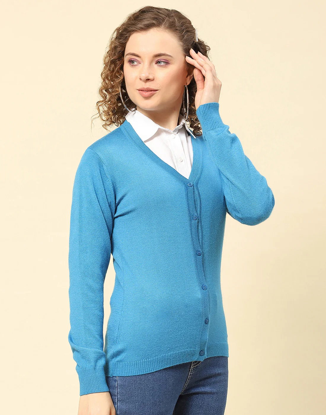 Women Blue Solid V Neck Full Sleeve Cardigan - Image 4