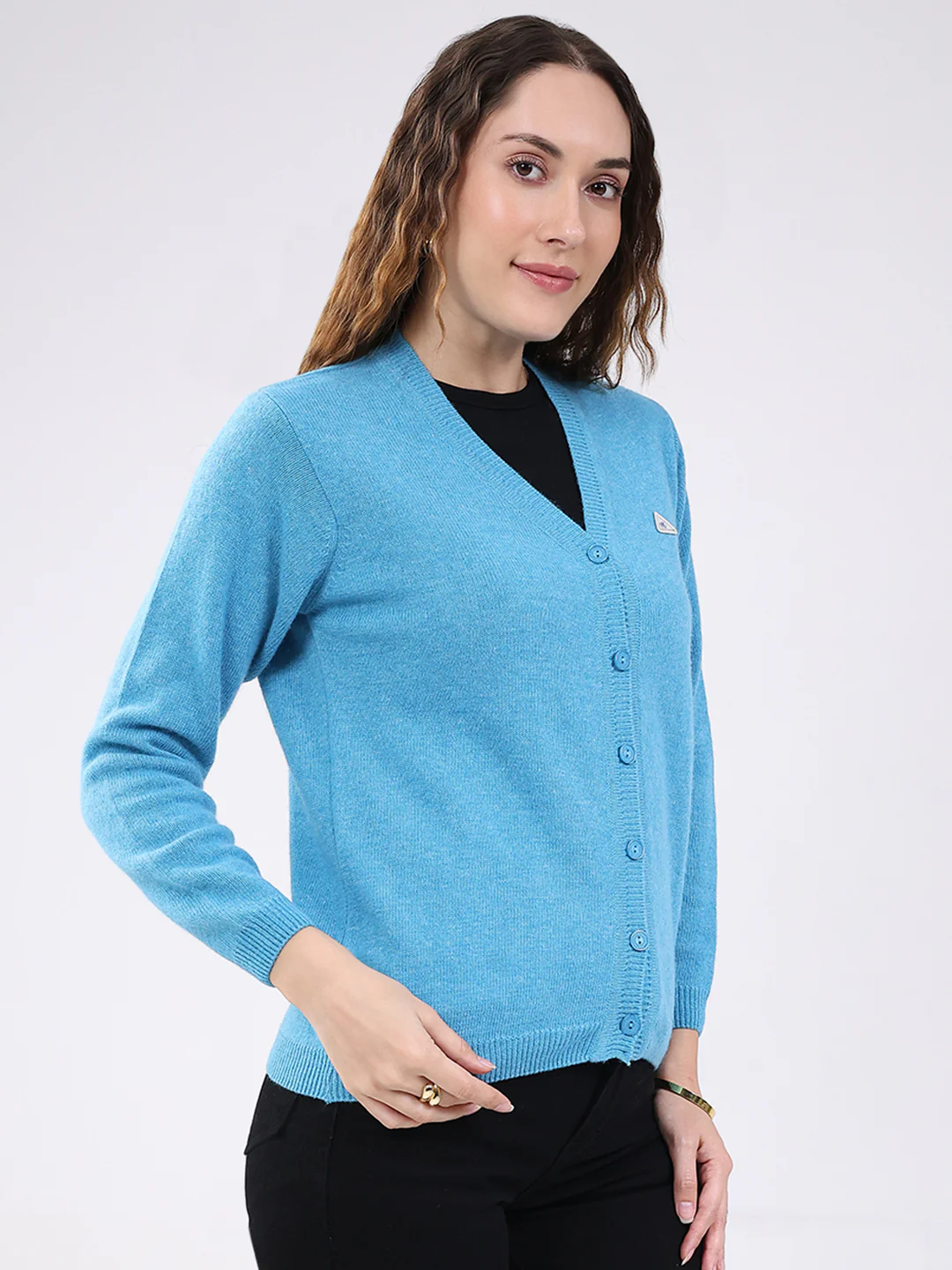 Women Blue Solid V Neck Full Sleeve Cardigan - Image 4