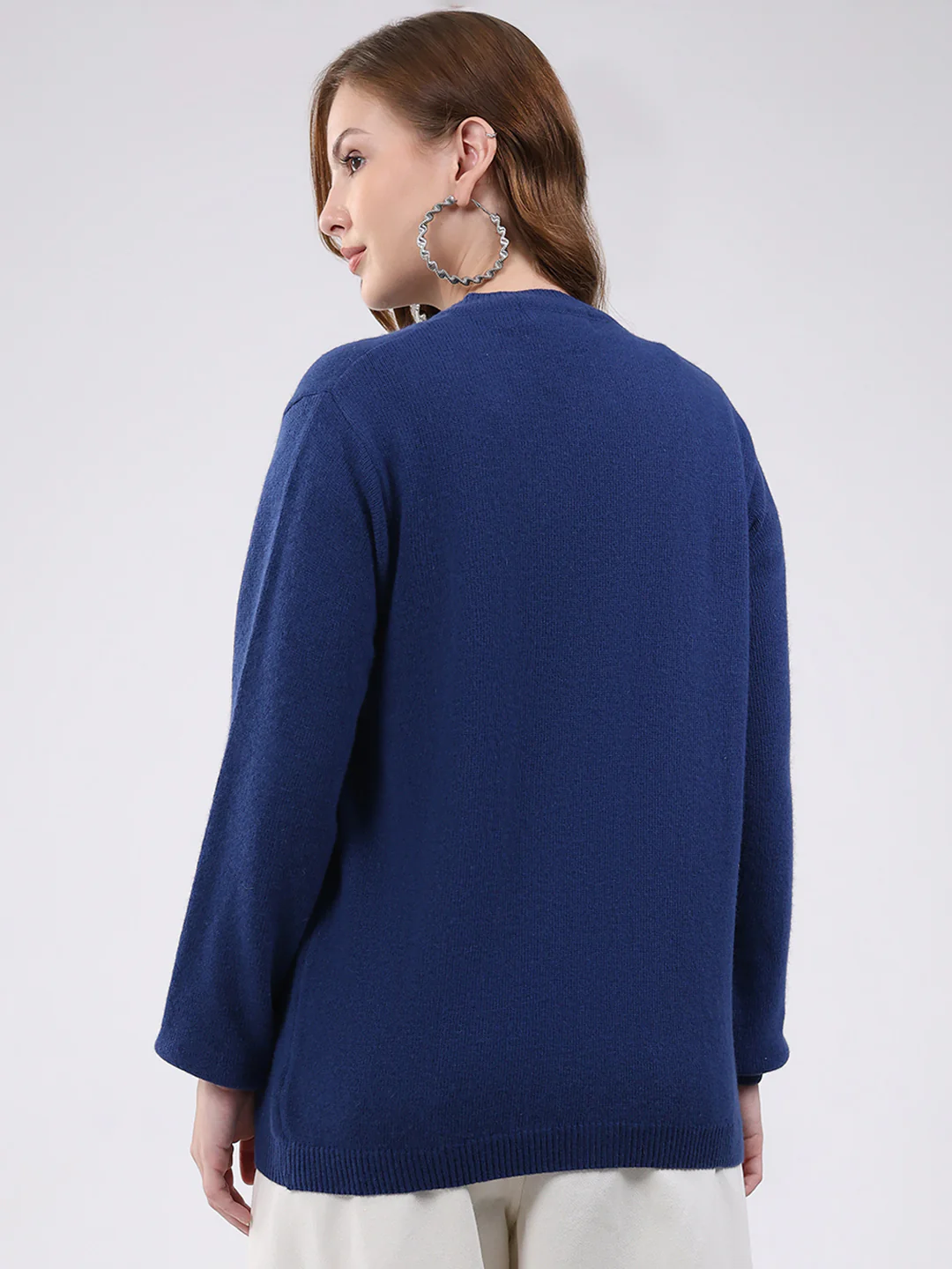 Women Blue Solid V Neck Full Sleeve Cardigan - Image 5