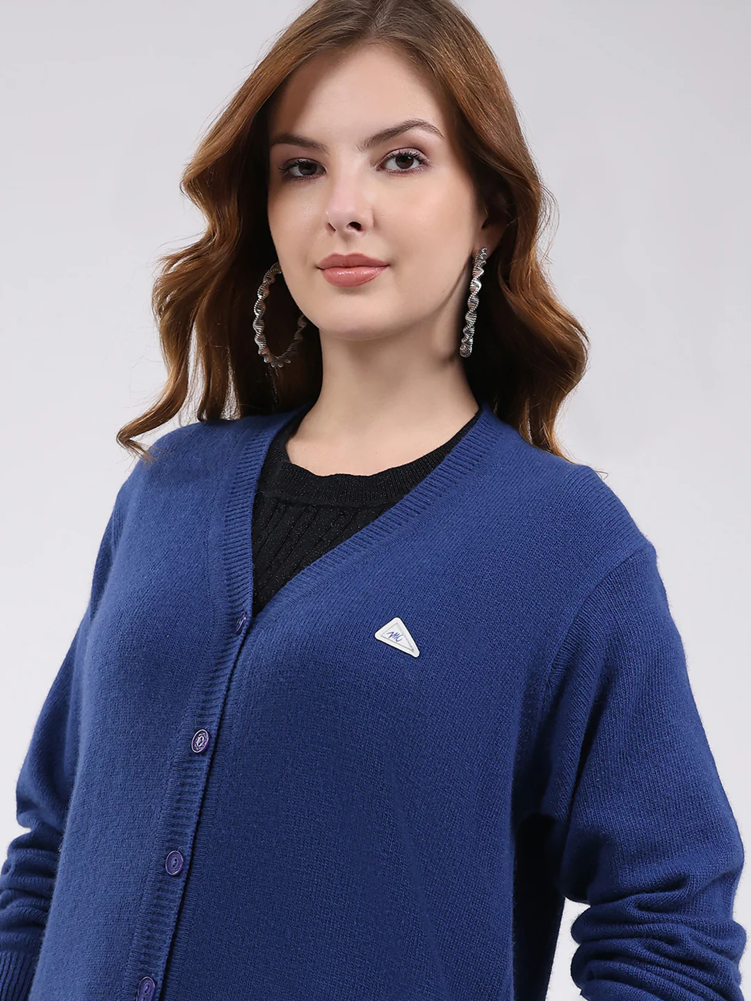 Women Blue Solid V Neck Full Sleeve Cardigan - Image 6