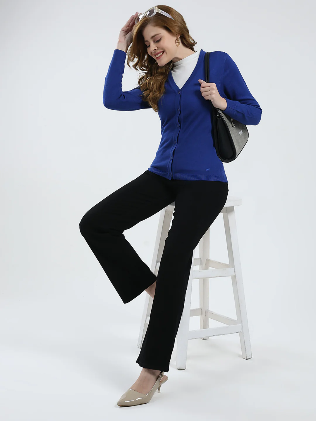 Women Blue Solid V Neck Full Sleeve Cardigan - Image 2