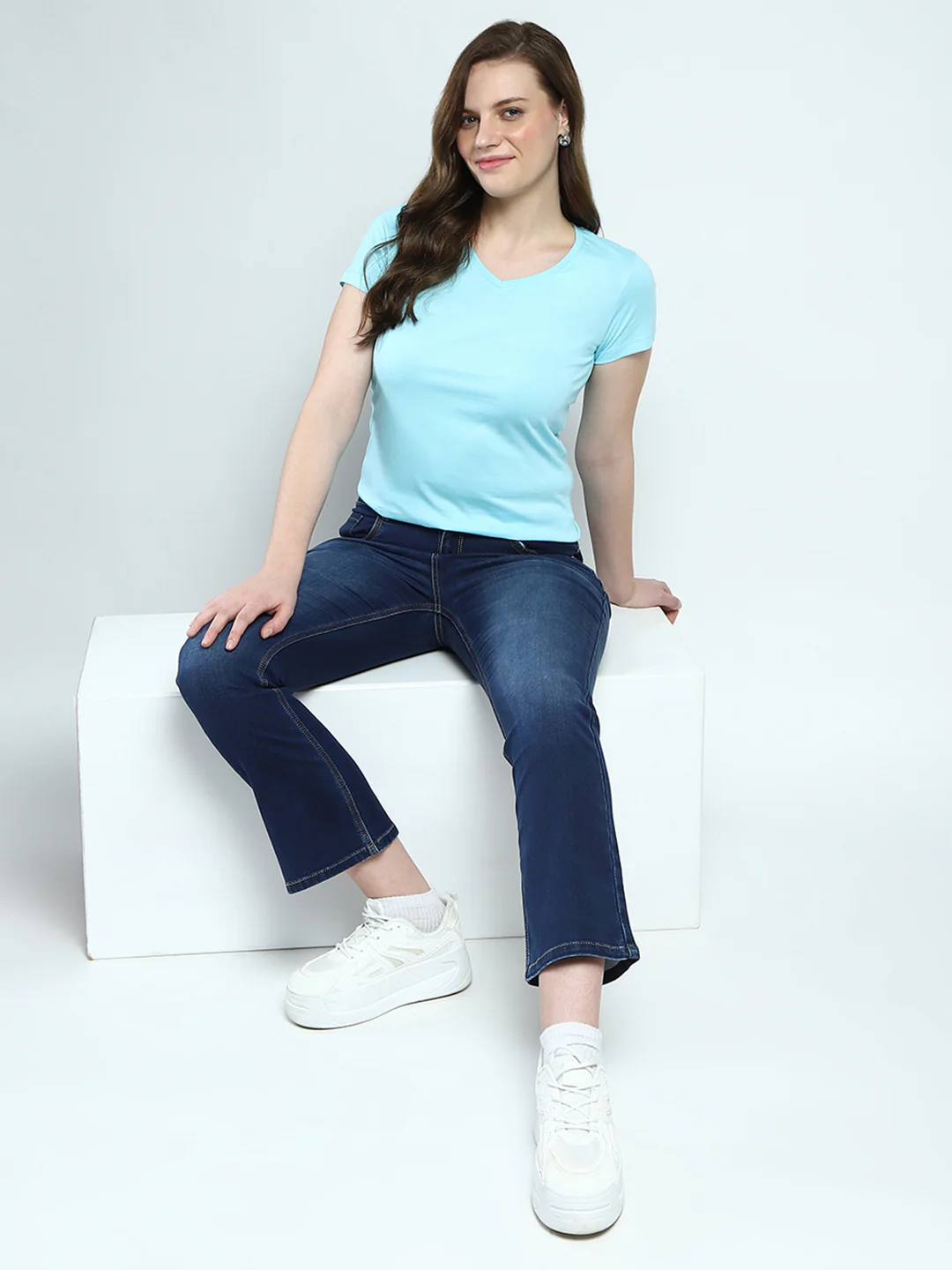Women Blue Solid V Neck Half Sleeve Top - Image 2