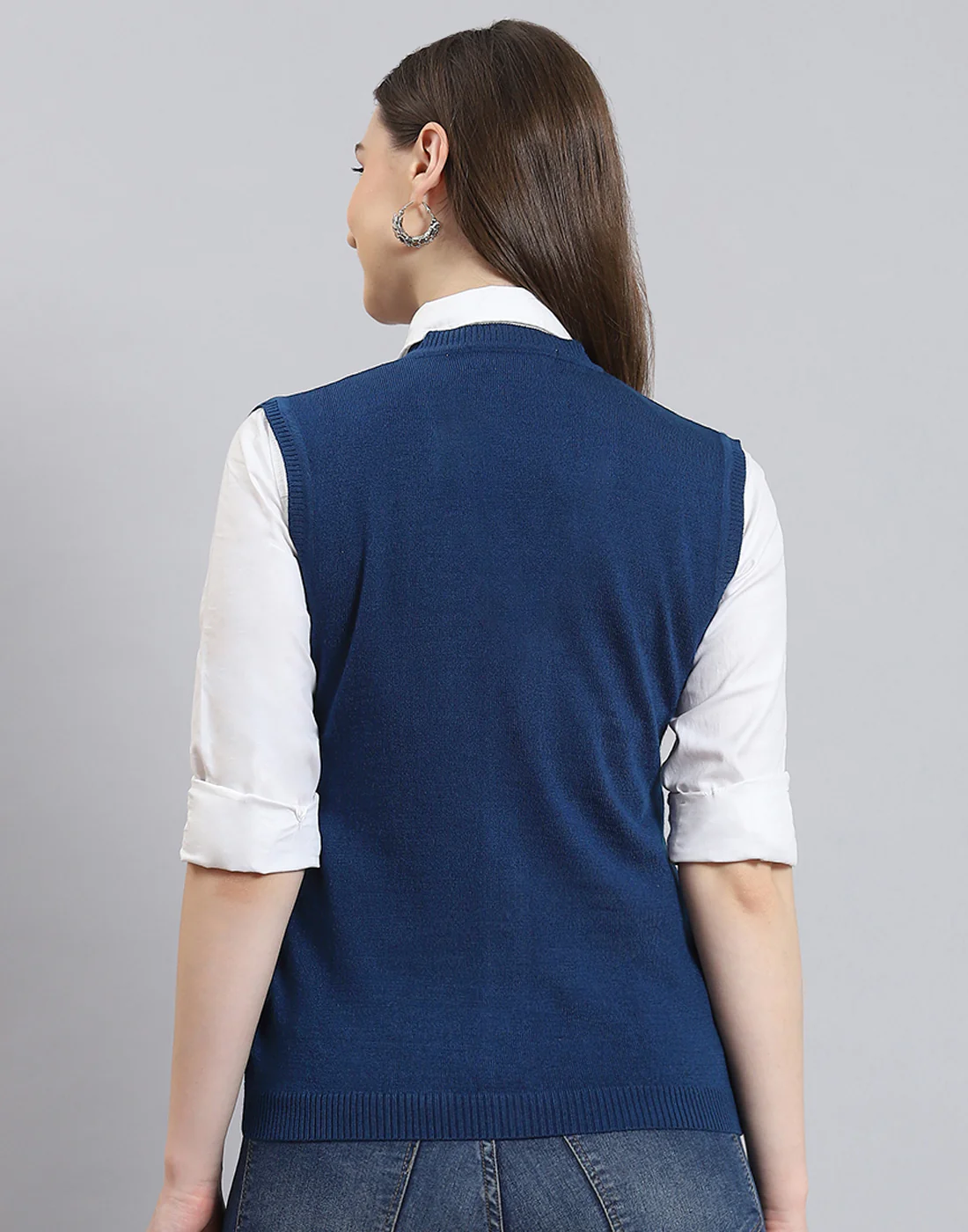 Women Blue Solid V Neck Sleeveless Cardigan - Image 6