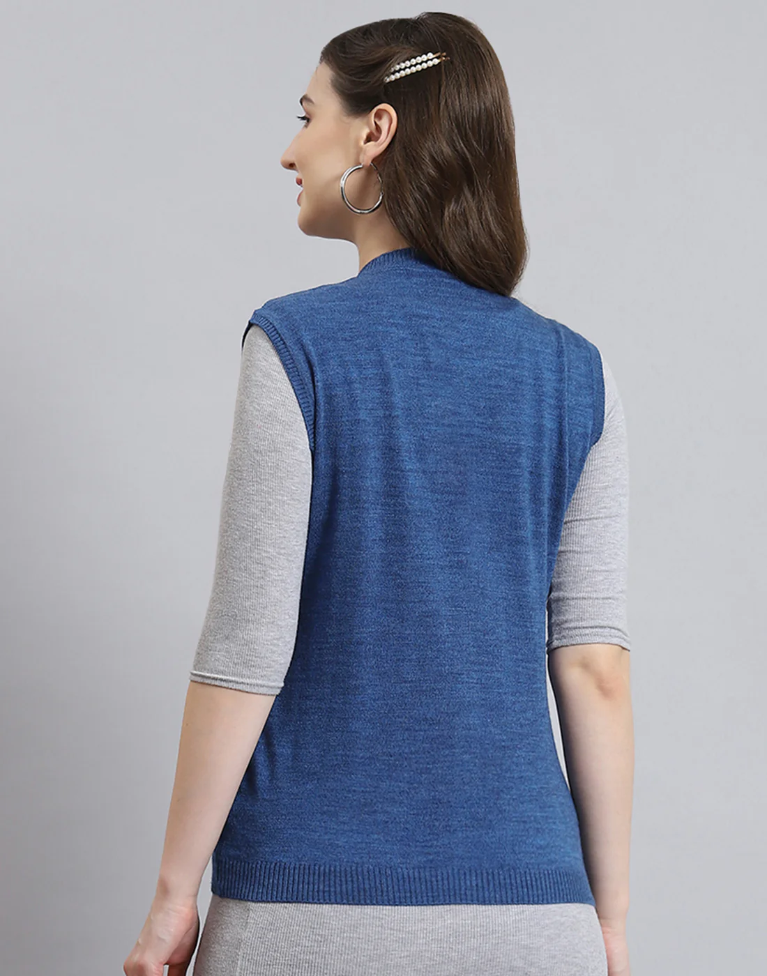 Women Blue Solid V Neck Sleeveless Cardigan - Image 6