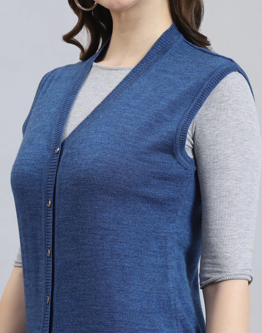 Women Blue Solid V Neck Sleeveless Cardigan - Image 7