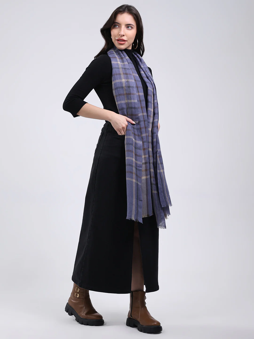 Women Blue Solid Wool Blend Stole - Image 4
