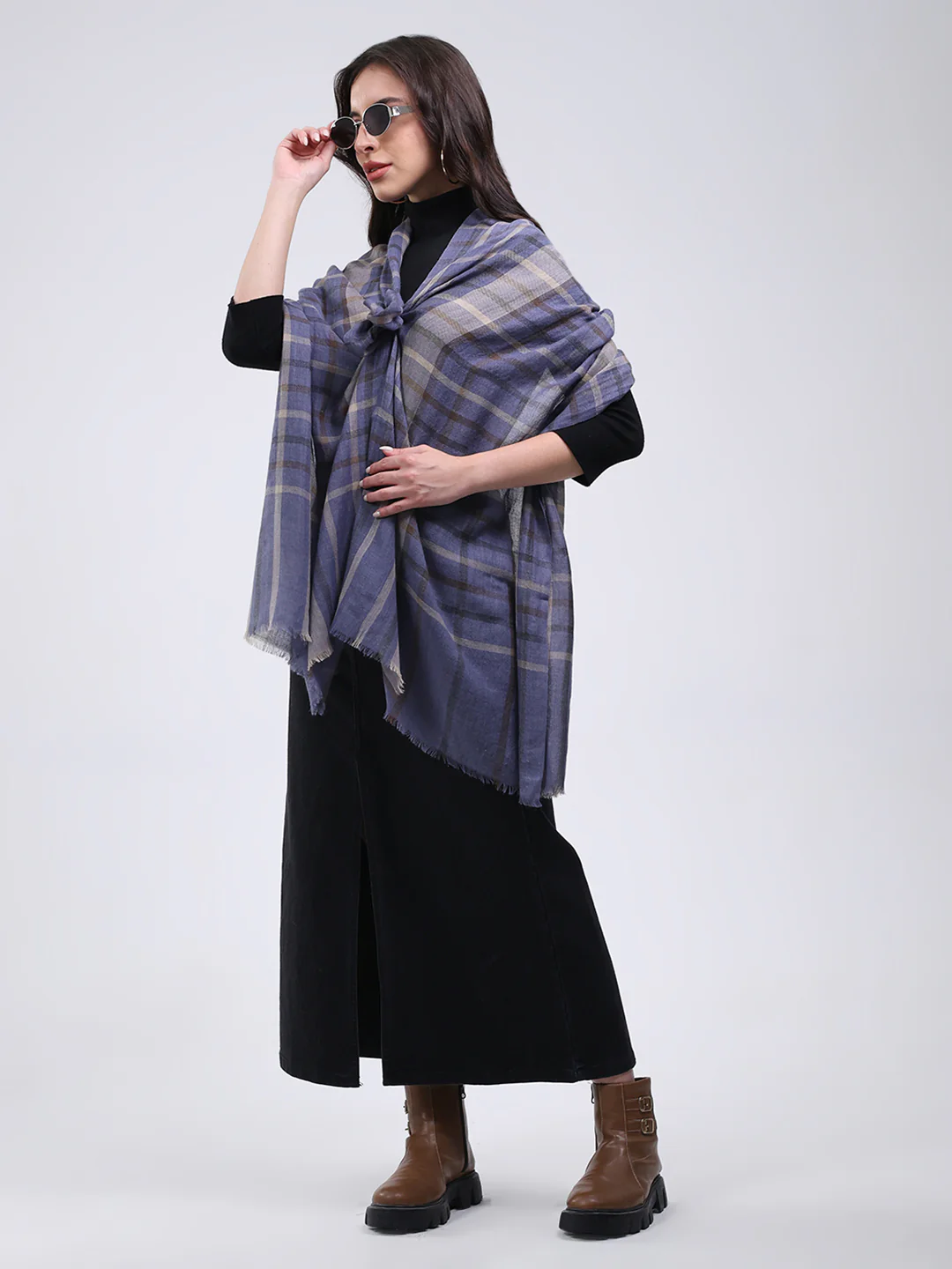 Women Blue Solid Wool Blend Stole - Image 5