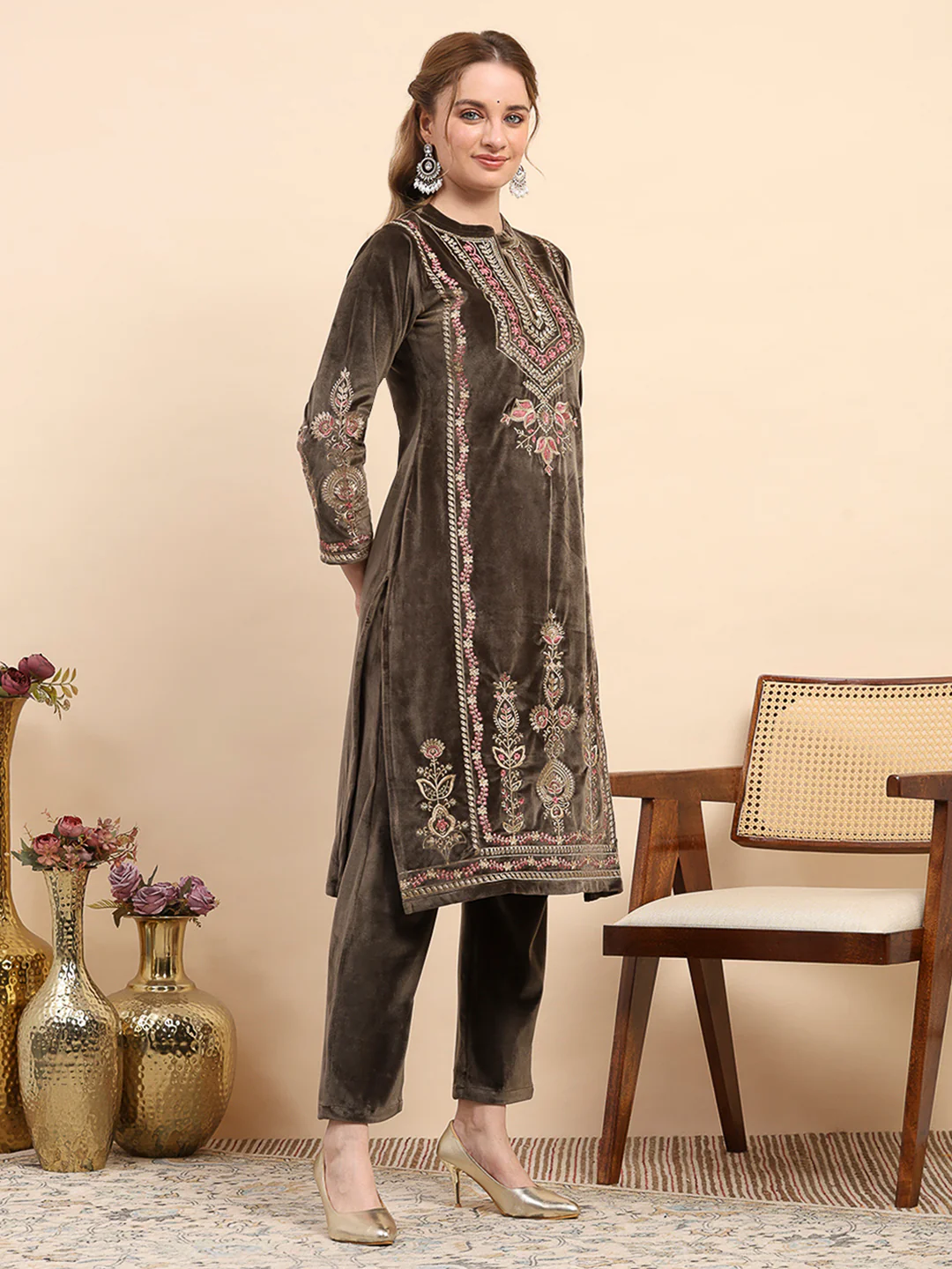 Women Brown Printed Round Neck Full Sleeve 3 Pc Kurti Set for Winter - Image 4