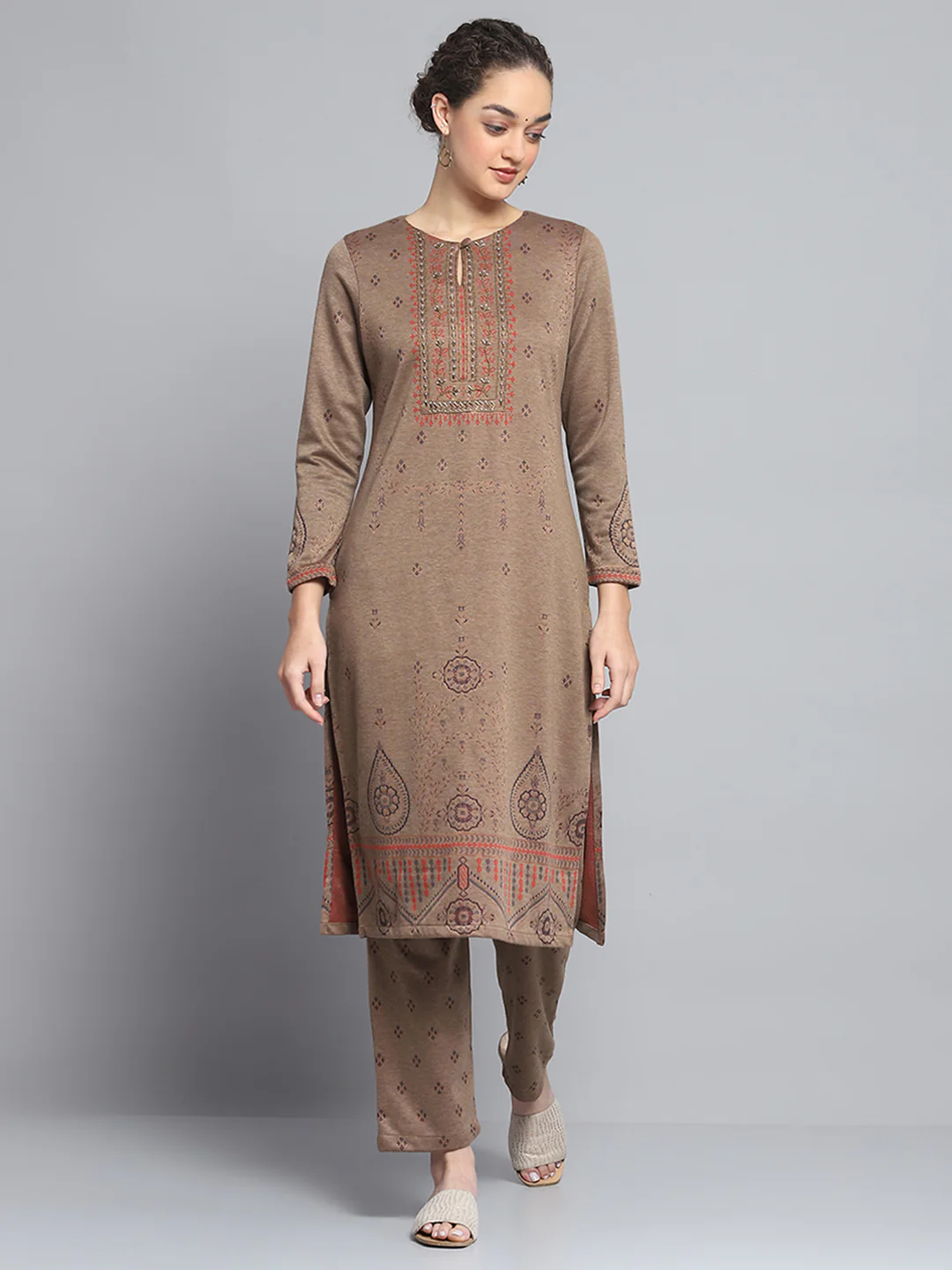 Women Brown Self Design Round Neck Full Sleeve Kurti Set for Winter - Image 3
