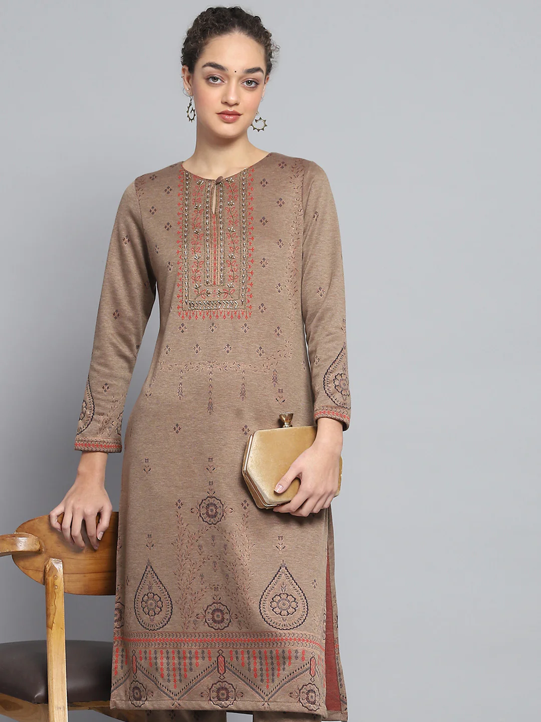 Women Brown Self Design Round Neck Full Sleeve Kurti Set for Winter - Image 6