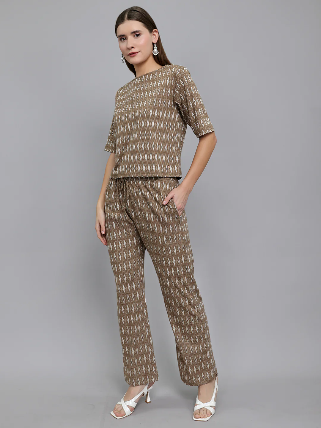 Women Brown Self Design Round Neck Half Sleeve Cords Set - Image 2