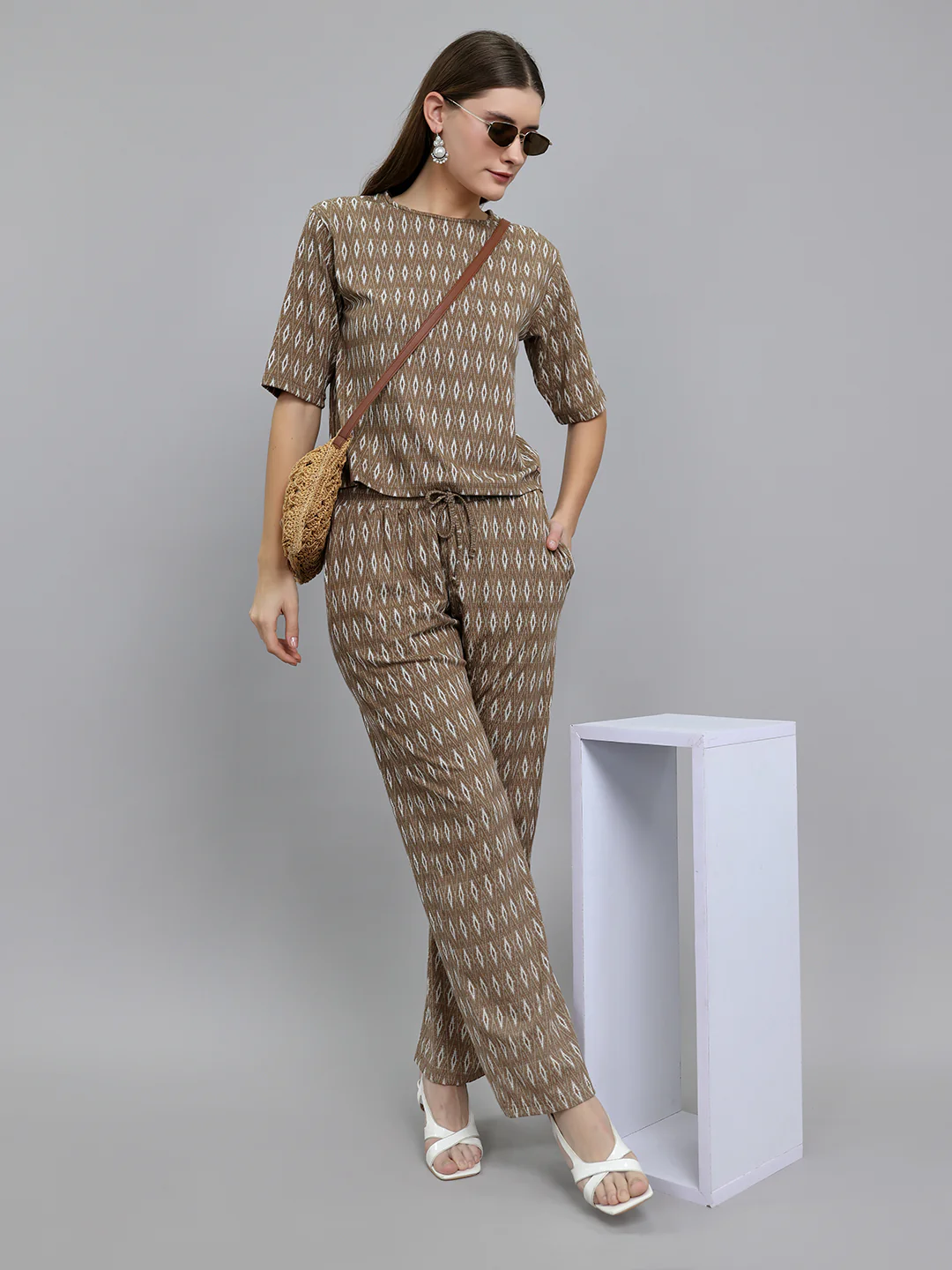 Women Brown Self Design Round Neck Half Sleeve Cords Set - Image 5